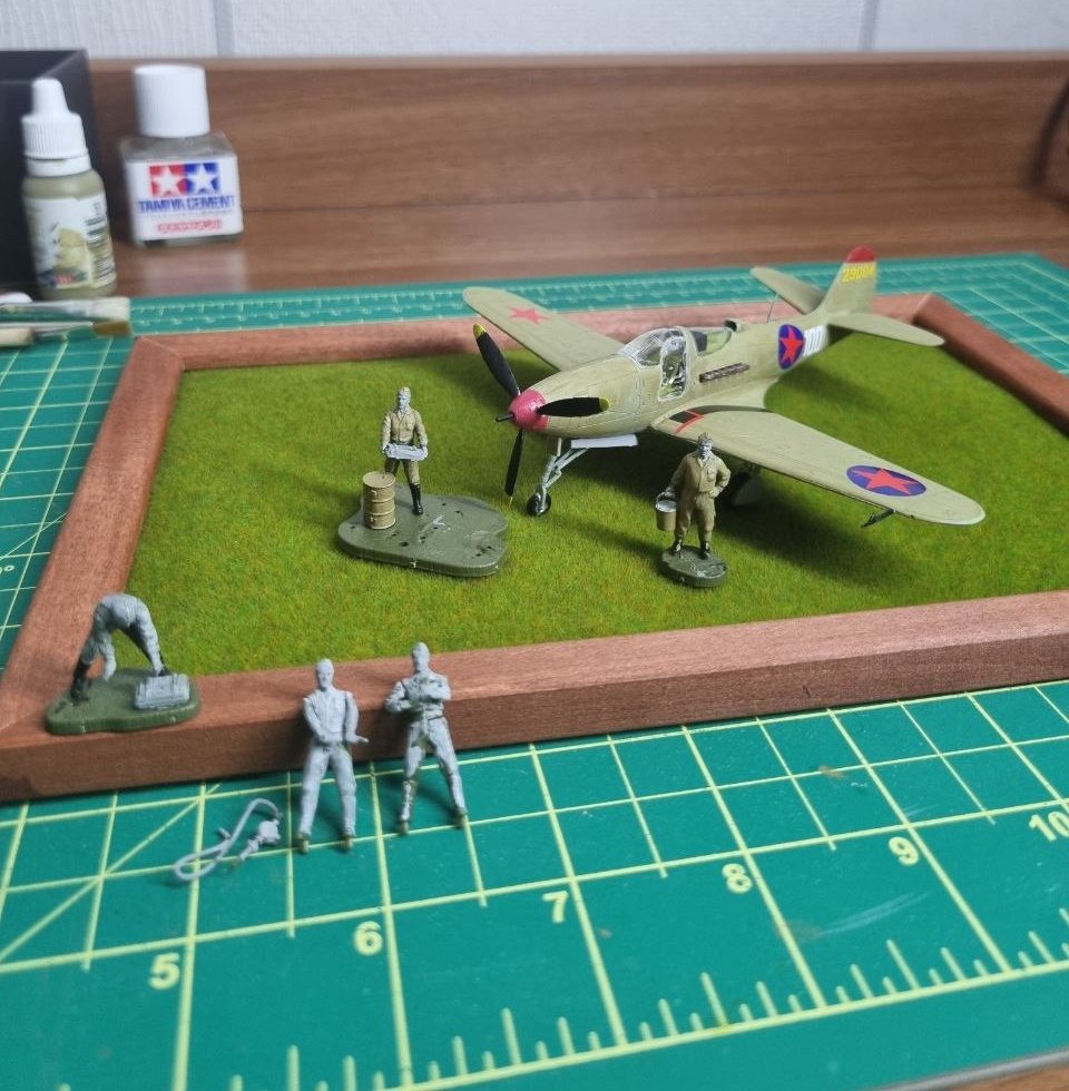 Bell P-39 Airacobra 1:72 scale model on a diorama base